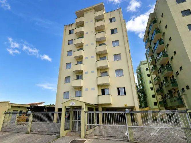 Apartamento com 2 dormitórios à venda, 69 m² por R$ 450.000,00 - Martim de Sá - Caraguatat