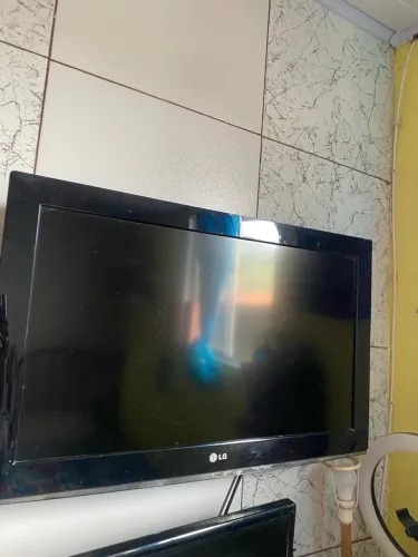 TV LG - EM PERFEITO ESTADO