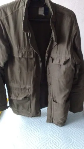 Jaqueta Parka Masculino Verde Militar com 8 bolsos, Fechos em dia Tamanho M - 46cm de ombr