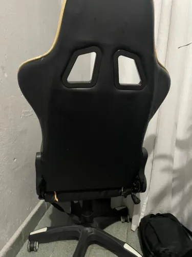 CADEIRA GAMER SEMI NOVA!
