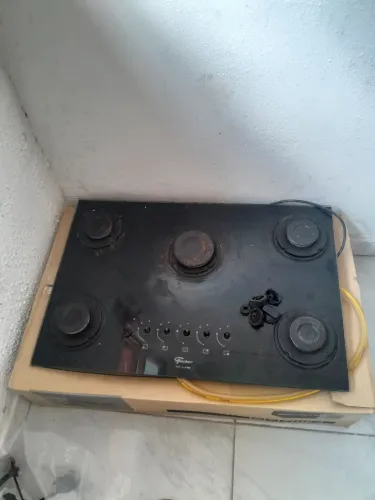 Fogao  faltando  uma rodinha  e botão 