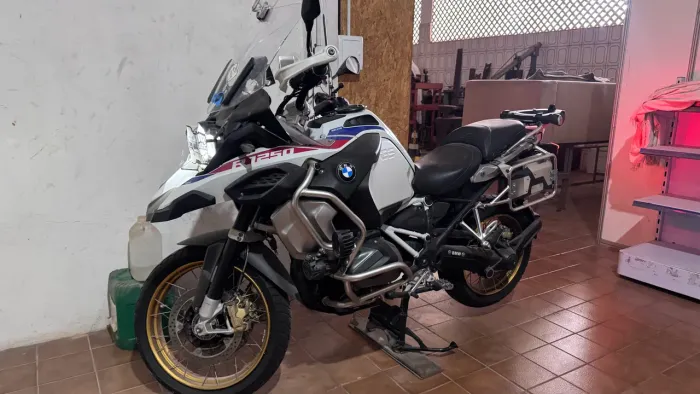 Moto BMW GS 1250 adventure Rallye