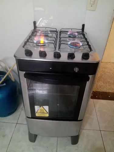 Vendo fogão atlas seminovo não está funcionando  o elétrico 