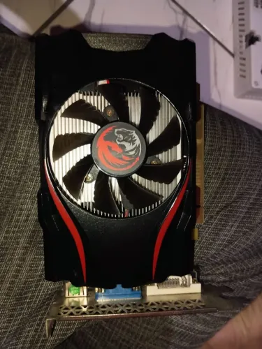 Vendo placa de vídeo AMD HD 6570