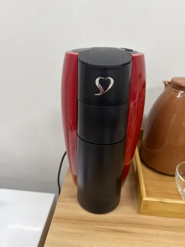 Vendo 3 Corações TRES Cafeteira Espresso e Multibebida LOV Vermelha - 220V 6 meses 