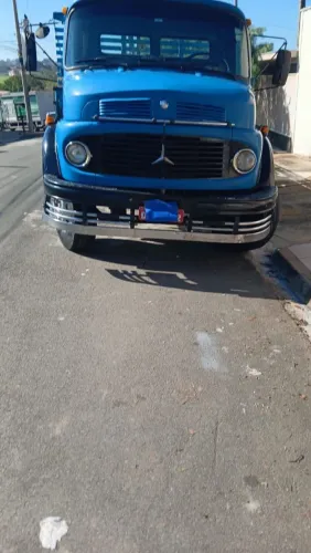Caminhão Mercedes Bens 1313