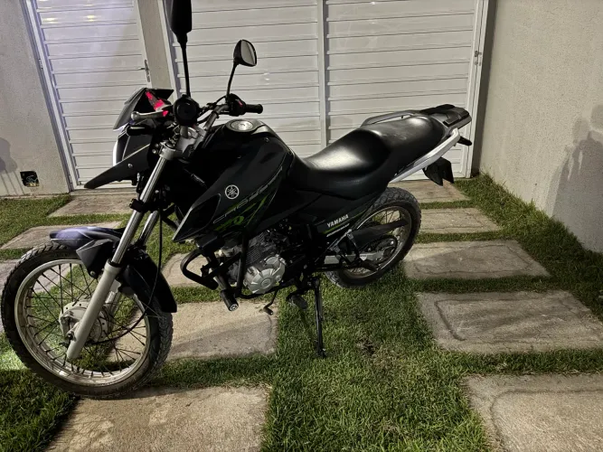 Vende-se moto