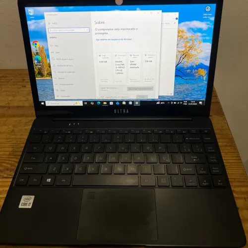 Lote com aproximadamente 18 notebooks e Desktops (No estado que se encontram)