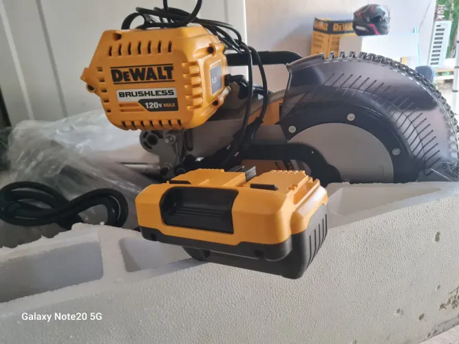 Serra meia Esquadrias Dewalt
