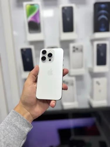IPhone 15 Pro - 128GB ( Branco )