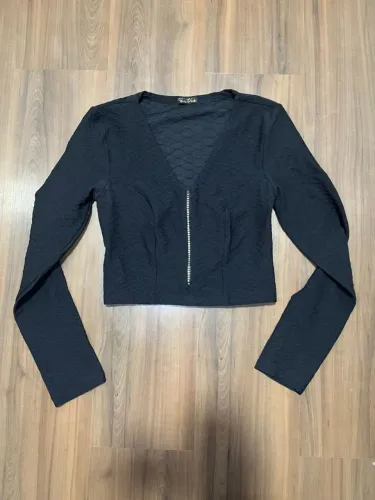Cropped manga comprida preto feminino M