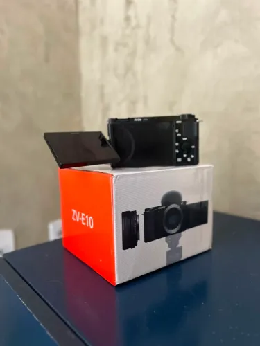 Sony ZVE10