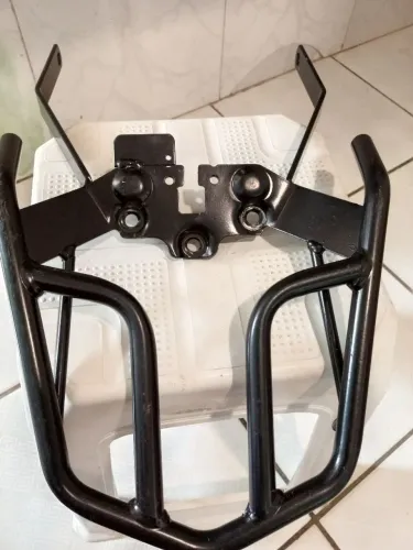Suporte de proteção e para baulete novo 120 reais 
