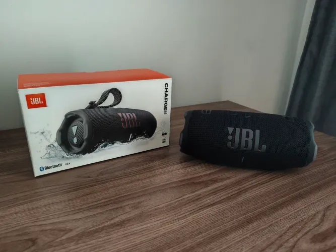 JBL Charge 6