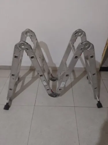 Escada de alumínio