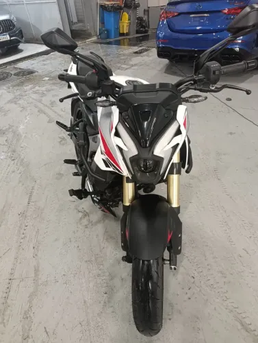 Ns 400 muito nova