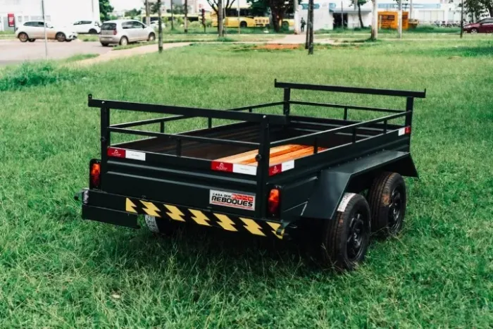Carreta Reboque TRUCADO versátil para qualquer transporte