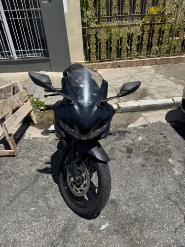 Yamaha YZF R-15 155 ABS 2025