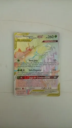 Carta de Pokémon Pheromosa e Buzzwole GX full art