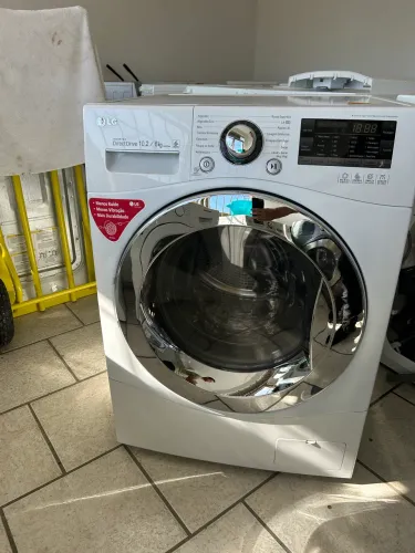 Lava e seca LG 10 kg 220 volts inverter