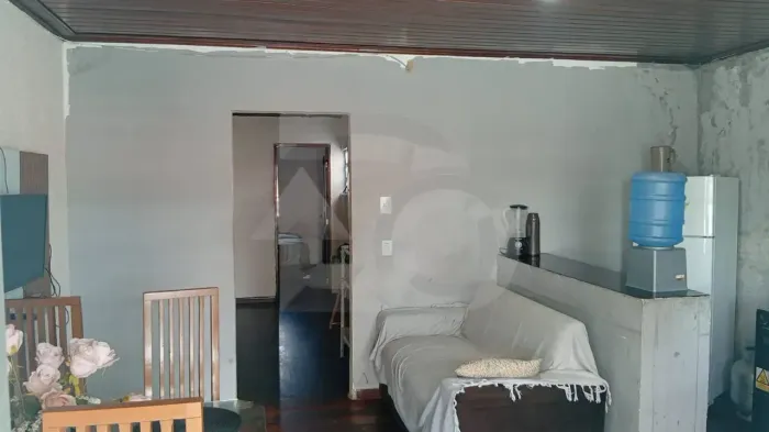 Casa Para Venda com 4 Quartos e 2 Vagas Cobertas no Santo Antônio