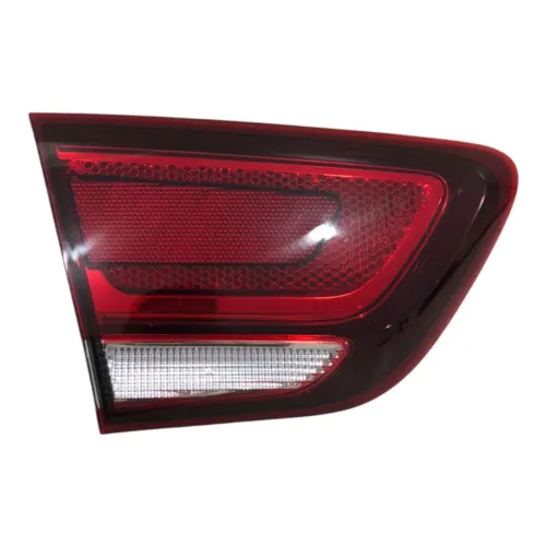 Lanterna Tampa Traseira Esquerda Cobalt 2017 A 2020 Esquerdo/motorista Vermelho