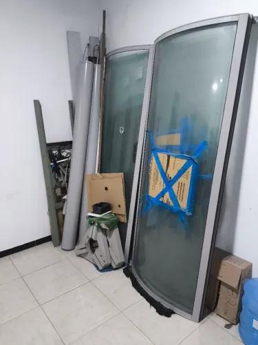 Porta Giratória de Segurança para Banco - Vidro Curvo - Detector de Metais
