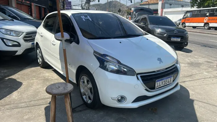 Peugeot 208 Active/active Pack 1.5 Flex 8V 5P 2014