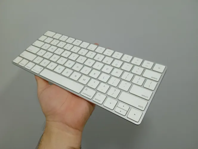 Teclado original Apple