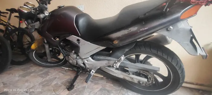 Moto usada em bom estado 
