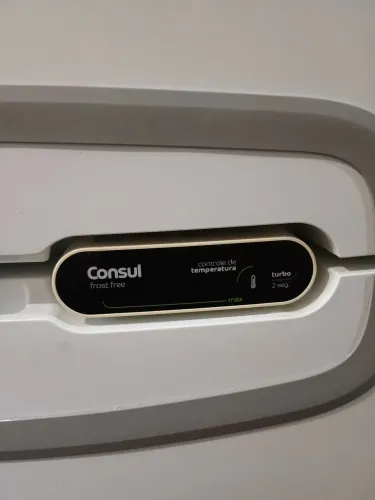 Vende-se uma geladeira usada Consul Frost Free 386 L