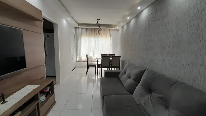 Casa em condomínio na Cidade Salvador, 3 dorm. 2 vg cob.