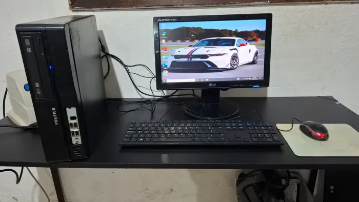 Computador completo com Intel i3 3.20GHz, 4gb ram, 750gb hd e monitor 16 polegadas 