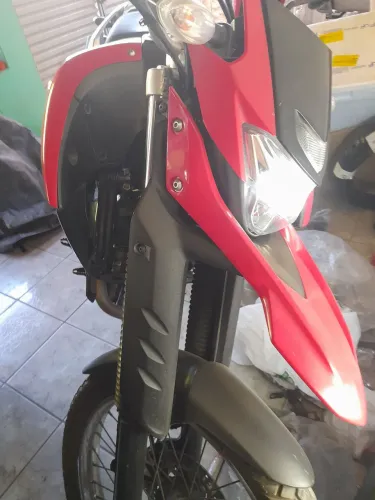 Vendo lander  2023 emplacada até 05/2027 leia o anúncio golpista fora 