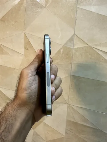 iPhone 15 pro - 128 gb