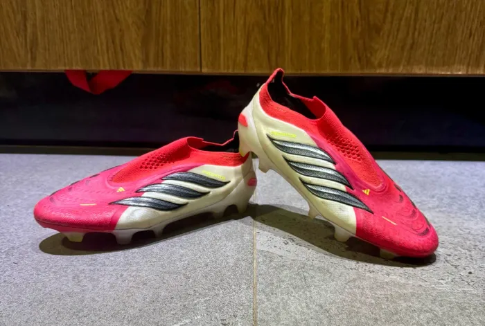 Chuteira Adidas Predator Elite - 40