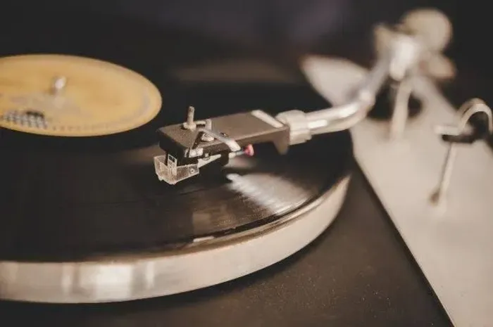 Toca discos manutenção geral lubrificação limpeza 