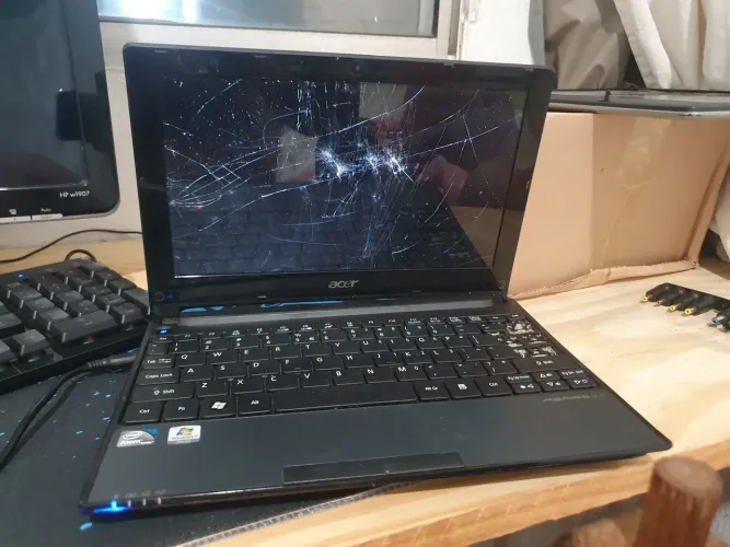 Netbook acer funcionando!