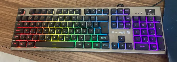 Teclado fortrek