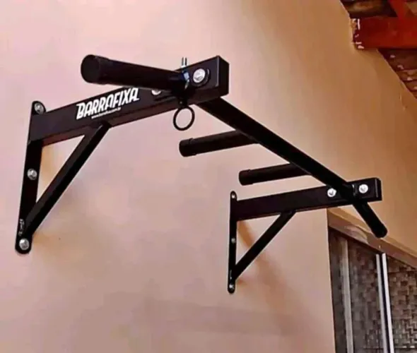 Barra reforçado parede com suporte pra saco de pancada.  Entrega grátis 