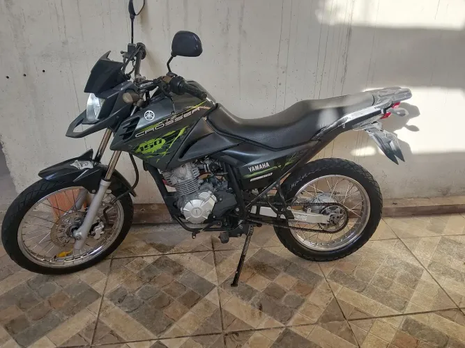 VENDE-SE CROSSER 150 ANO 2015 MOTO MUITO CONFIÁVEL.