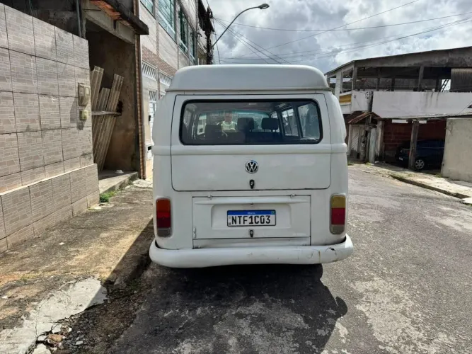 Volkswagen Kombi Standard 1.4 MI Total Flex 8V 2010