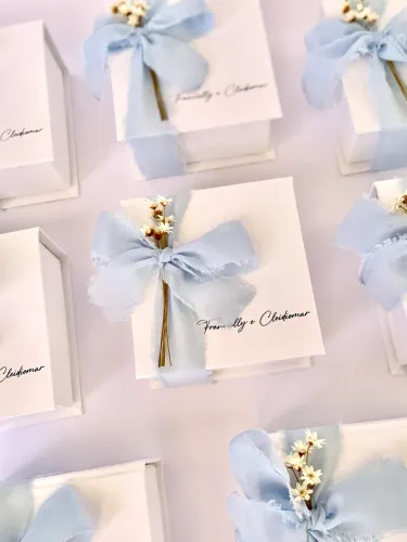Caixa para lembrancinha ou convite de casamento para padrinhos