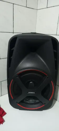 Caixa de som Mondial amplificada 550w. *)