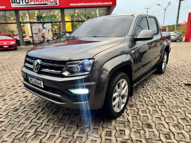 Volkswagen Amarok Comfor. CD 2.0 TDI 4X4 Dies. Aut. 2021