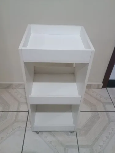 Mesa Auxiliadora 3 partes com rodinhas
