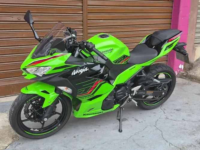 Kawasaki ninja KRT super nova