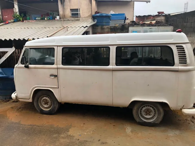 Volkswagen Kombi Standard/ Luxo/ Serie Prata 2001
