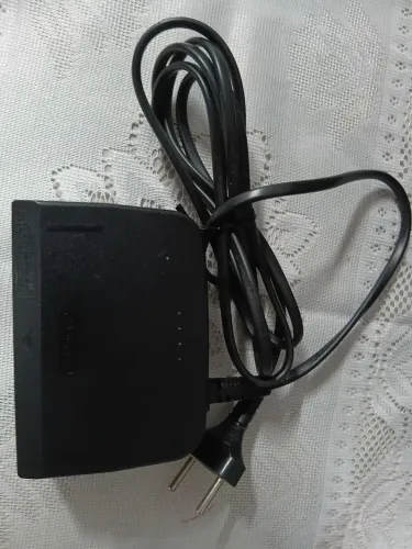 Vendo fonte de Nintendo 64 bem conservada