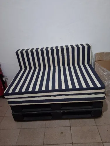 sofa de pallet e poltrona